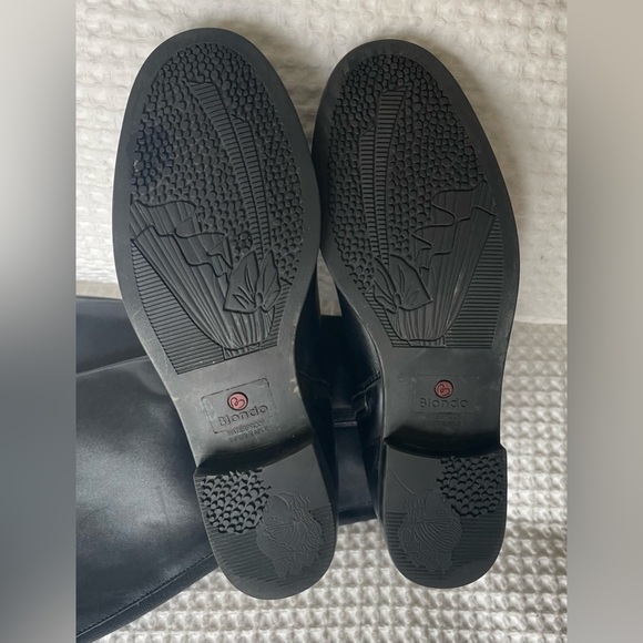 Blondo women's tall leather boots, low heel. - Picture 10 of 13